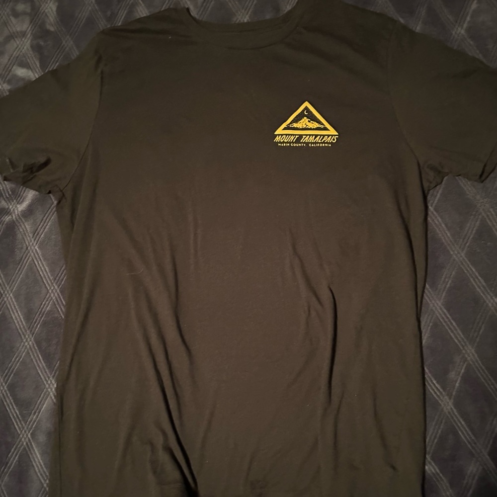 Old Navy Mount Tamalpais t-shirt